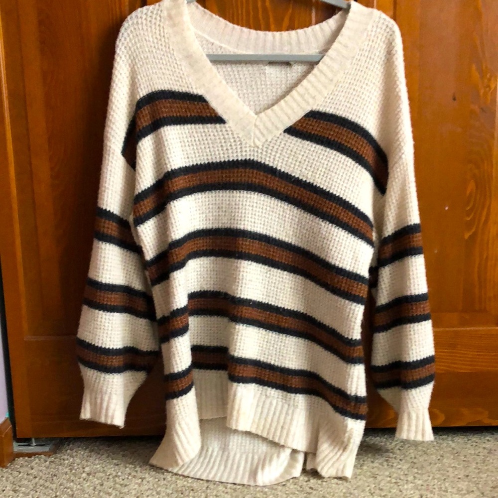 AE womens sweater